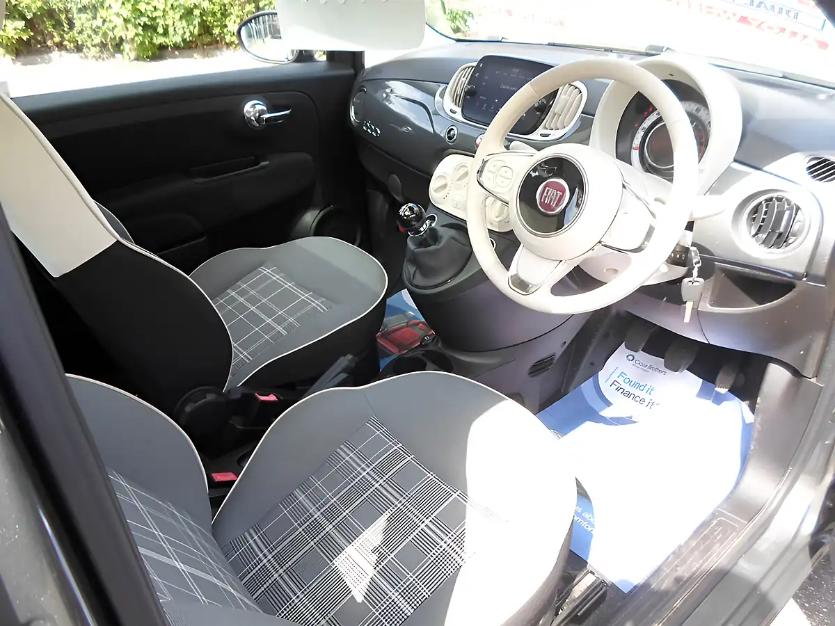 Used 2020 Fiat 500 Lounge Grigio Moda - Interior and Exterior details 3