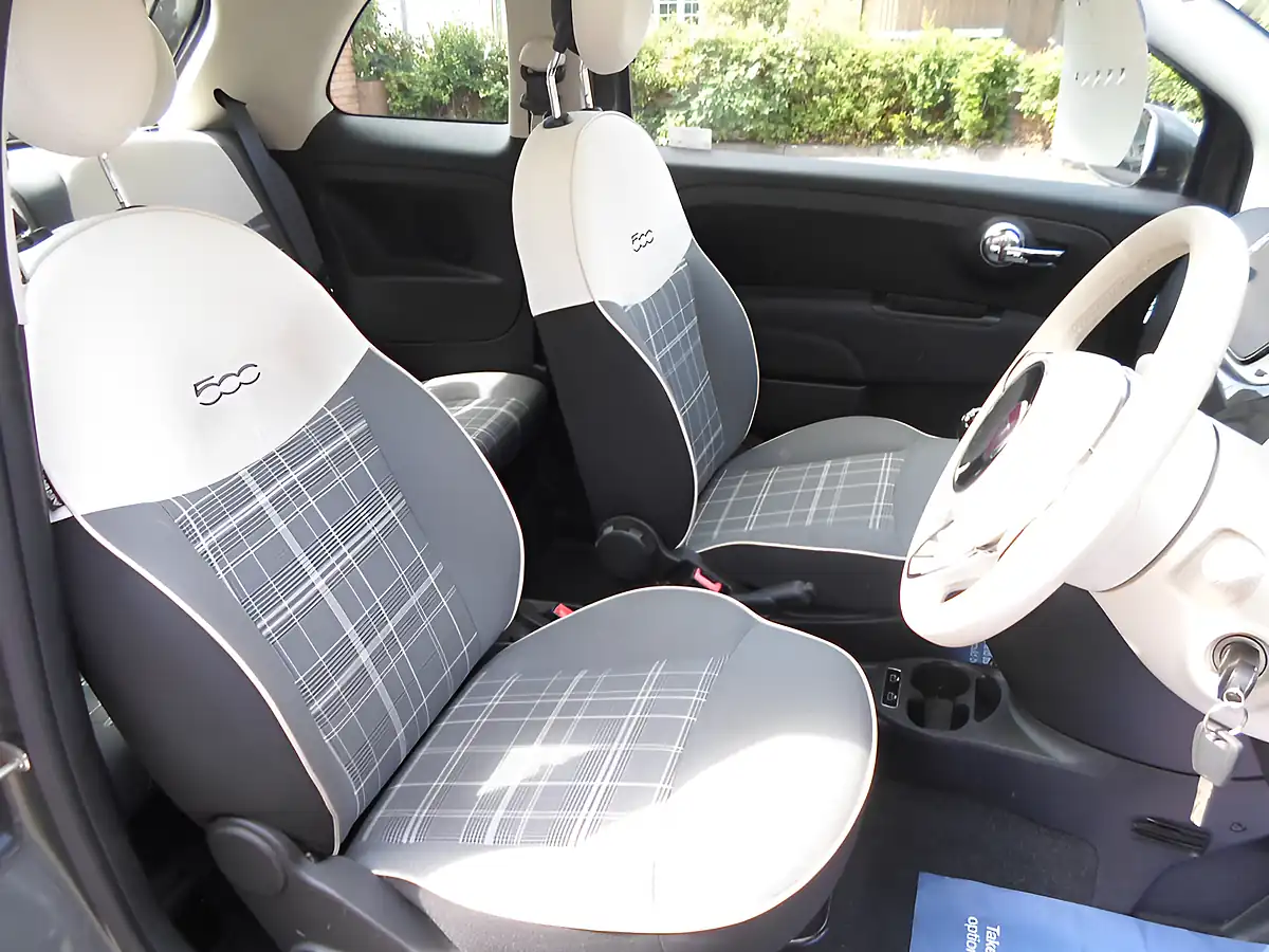 Used 2020 Fiat 500 Lounge Grigio Moda - Interior and Exterior details 4