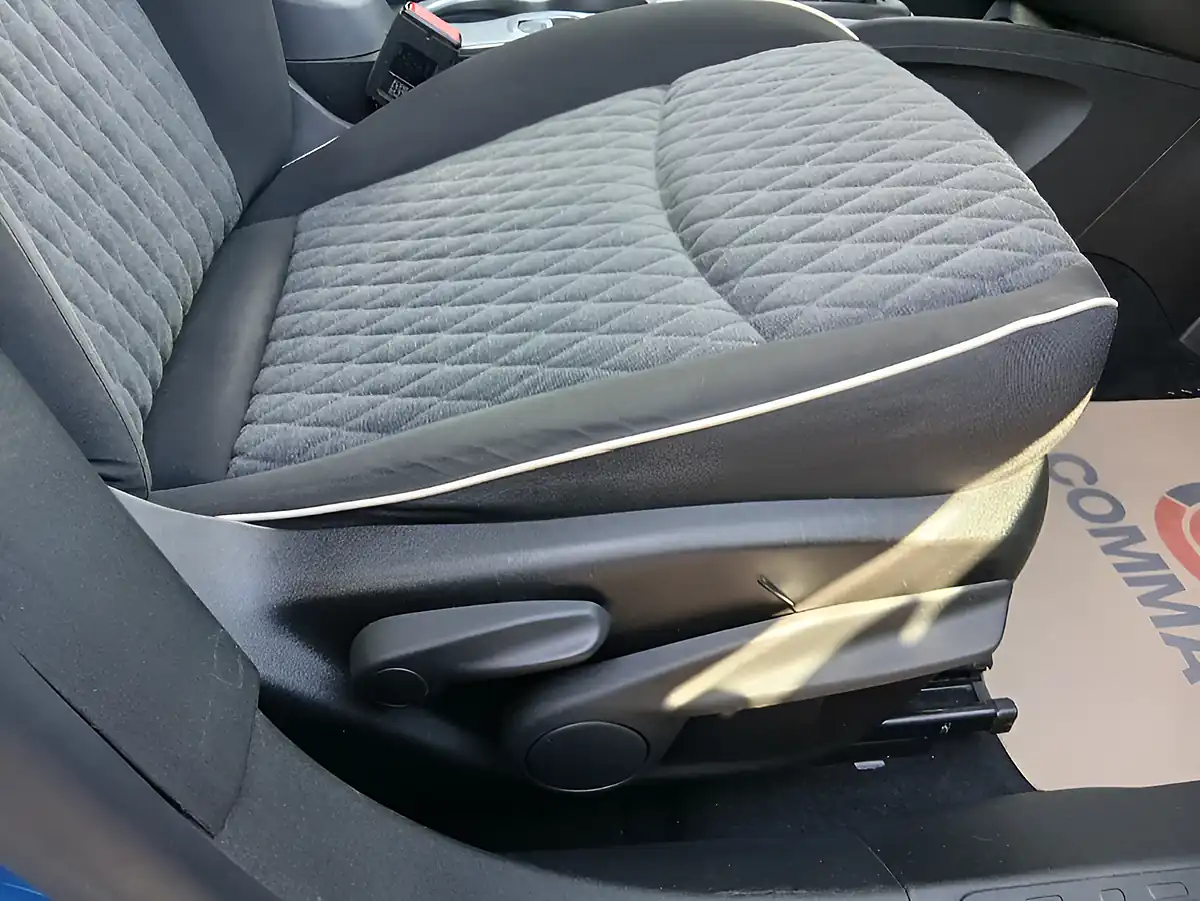 Used 2020 Fiat 500X City Cross Blue - Interior and Exterior details 12