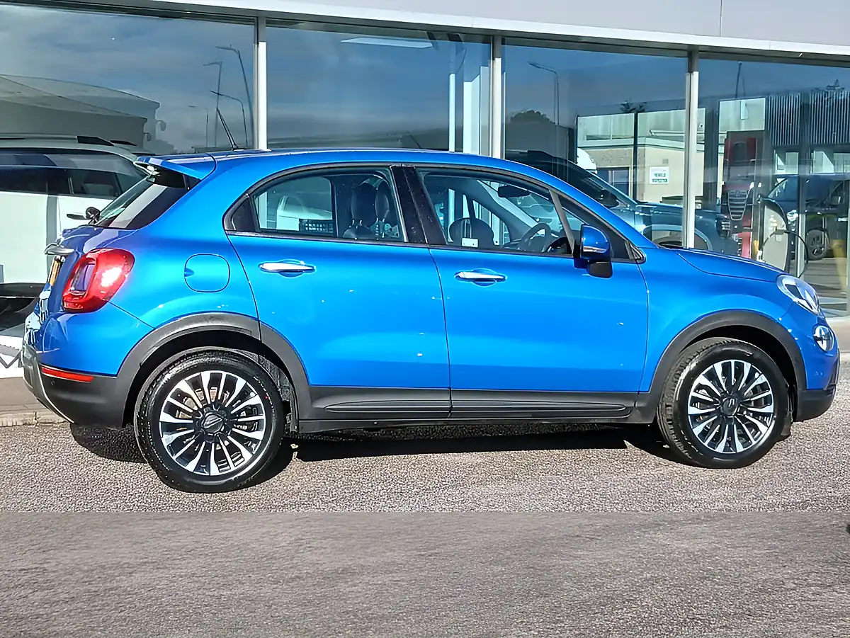 Used 2020 Fiat 500X City Cross Blue - Interior and Exterior details 3