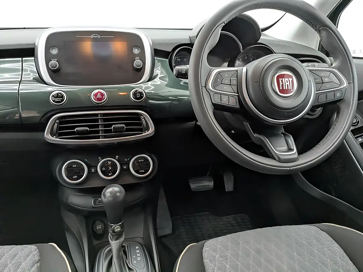 Used 2020 Fiat 500x City Cross Green - Interior and Exterior details 17