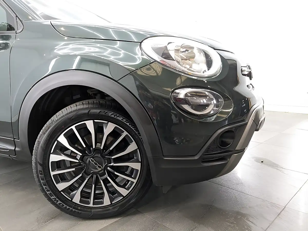 Used 2020 Fiat 500x City Cross Green - Interior and Exterior details 2