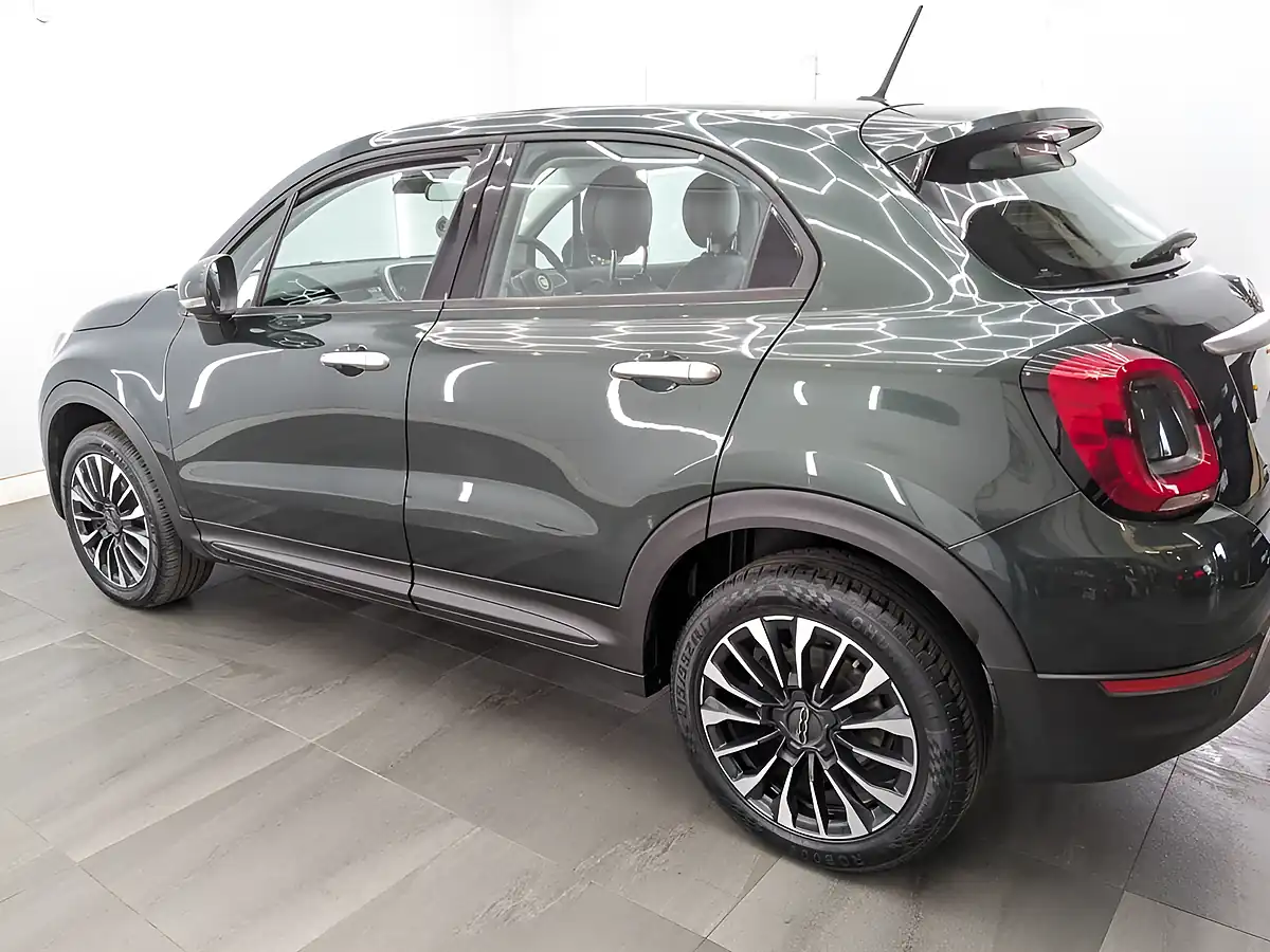 Used 2020 Fiat 500x City Cross Green - Interior and Exterior details 6