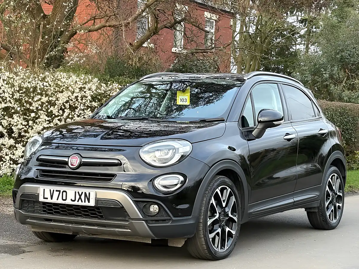 Used 2020 Fiat 500X Cross Plus Black - Front View