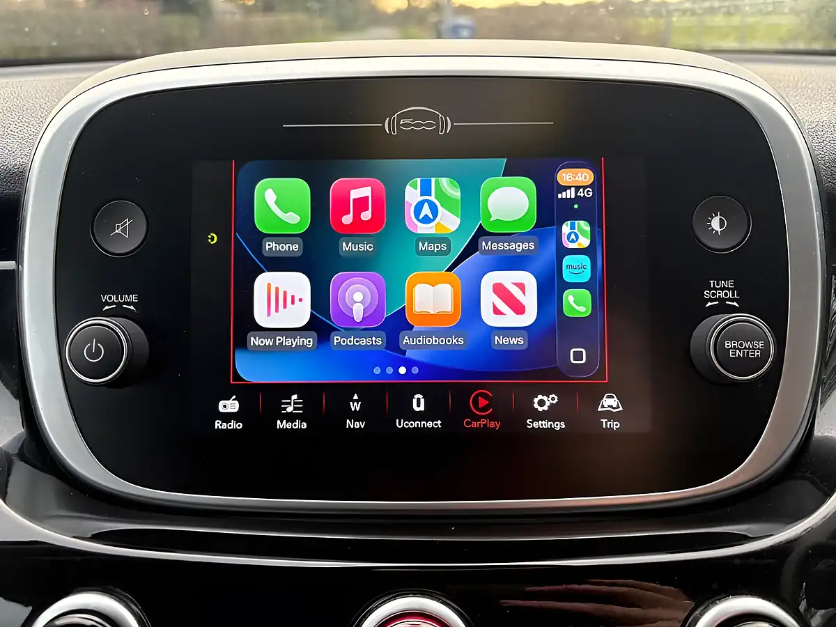 Used 2020 Fiat 500X Cross Plus Black - Interior and Exterior details 11