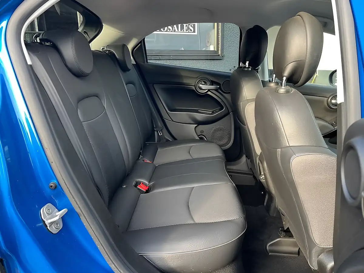 Used 2020 Fiat 500X Cross Plus Blue - Interior and Exterior details 18