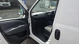 Used 2020 Fiat Doblo Cargo White - Interior and Exterior details 13