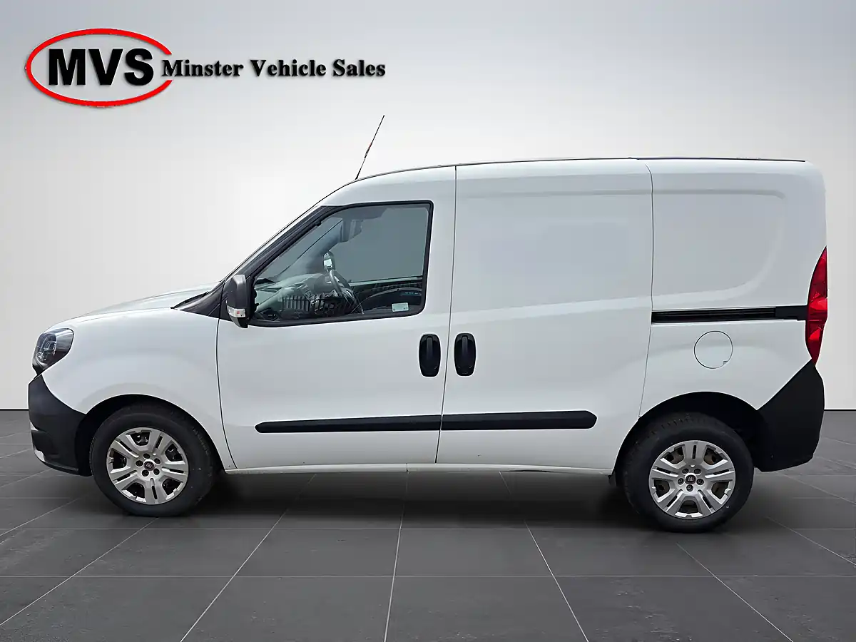 Used 2020 Fiat Doblo Cargo White - Interior and Exterior details 4