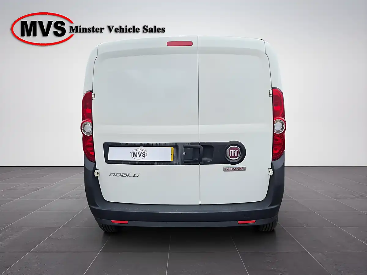 Used 2020 Fiat Doblo Cargo White - Interior and Exterior details 8