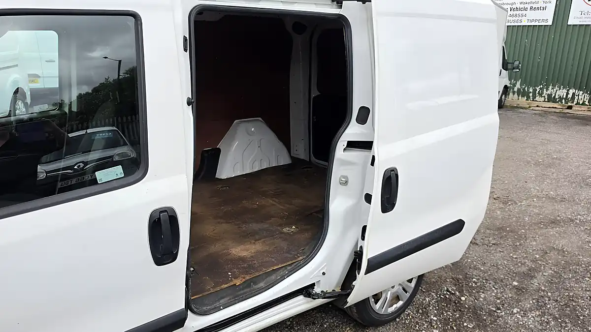Used 2020 Fiat Doblo Cargo White - Interior and Exterior details 10