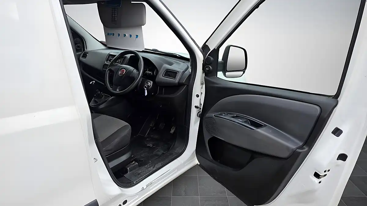 Used 2020 Fiat Doblo Cargo White - Interior and Exterior details 12
