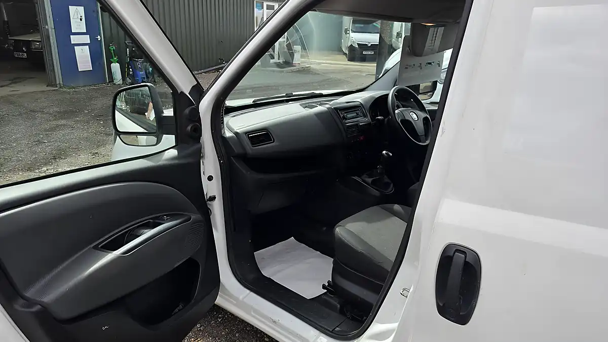 Used 2020 Fiat Doblo Cargo White - Interior and Exterior details 14