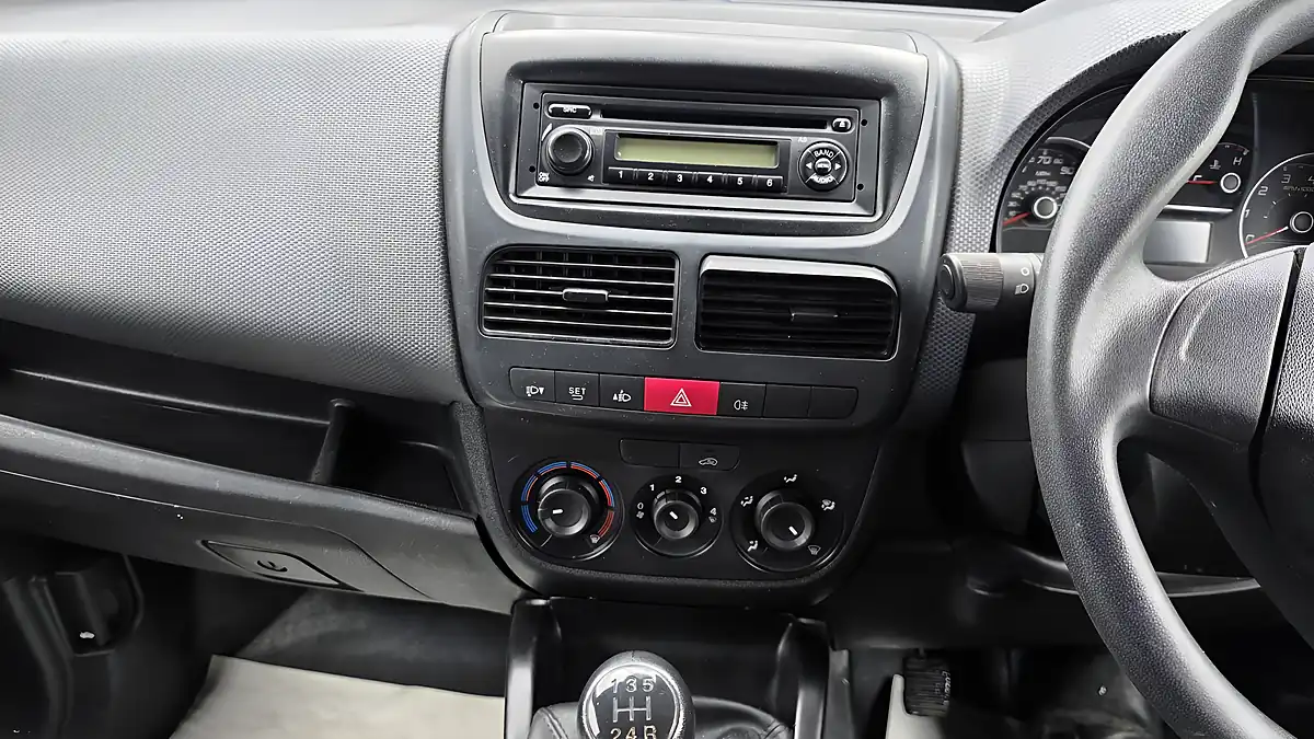Used 2020 Fiat Doblo Cargo White - Interior and Exterior details 17