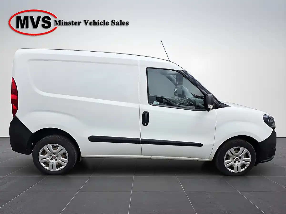 Used 2020 Fiat Doblo Cargo White - Interior and Exterior details 3