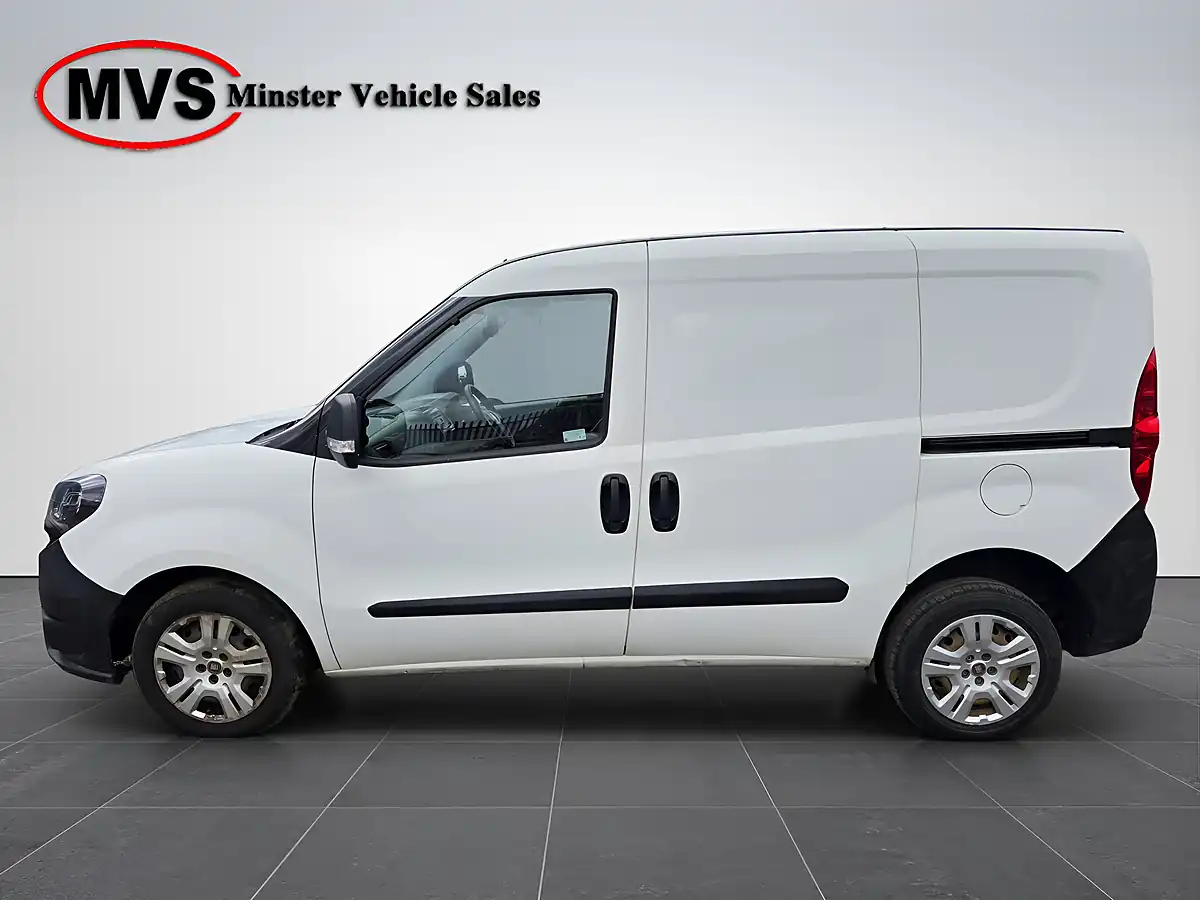 Used 2020 Fiat Doblo Cargo White - Interior and Exterior details 4