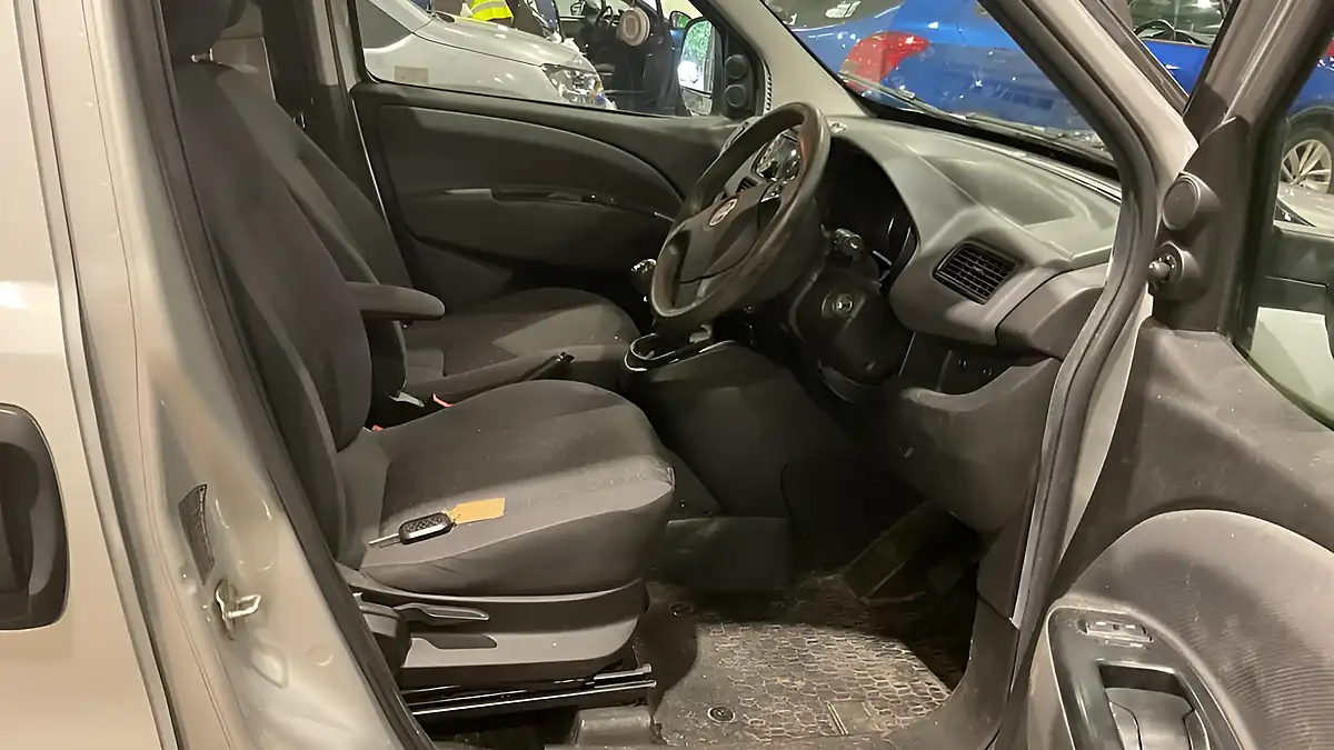 Used 2020 Fiat Doblo Maxi Cargo Tec Grey - Interior and Exterior details 11