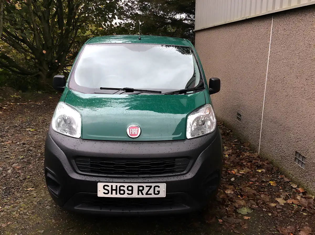 Used 2020 Fiat Fiorino Cargo Green - Interior and Exterior details 8