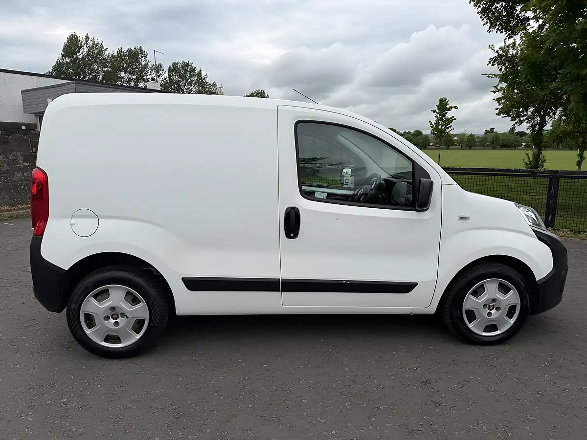 Used 2020 Fiat Fiorino Tecnico White - Interior and Exterior details 10