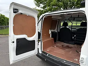 Used 2020 Fiat Fiorino Tecnico White - Interior and Exterior details 13