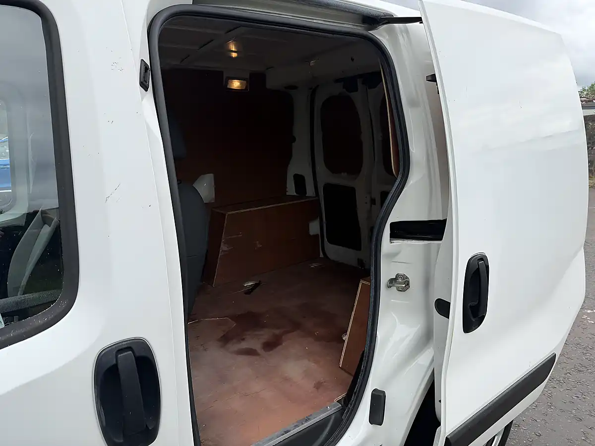 Used 2020 Fiat Fiorino Tecnico White - Interior and Exterior details 15
