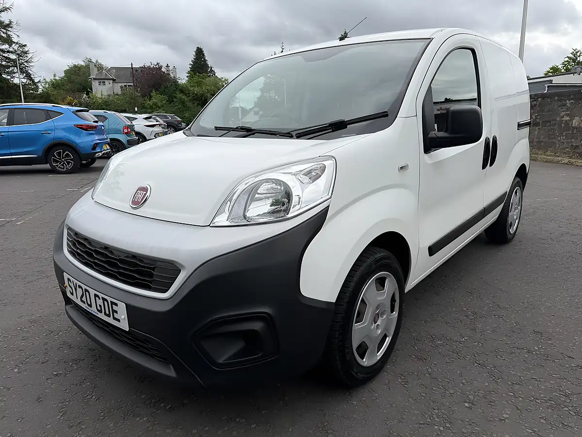 Used 2020 Fiat Fiorino Tecnico White - Interior and Exterior details 5