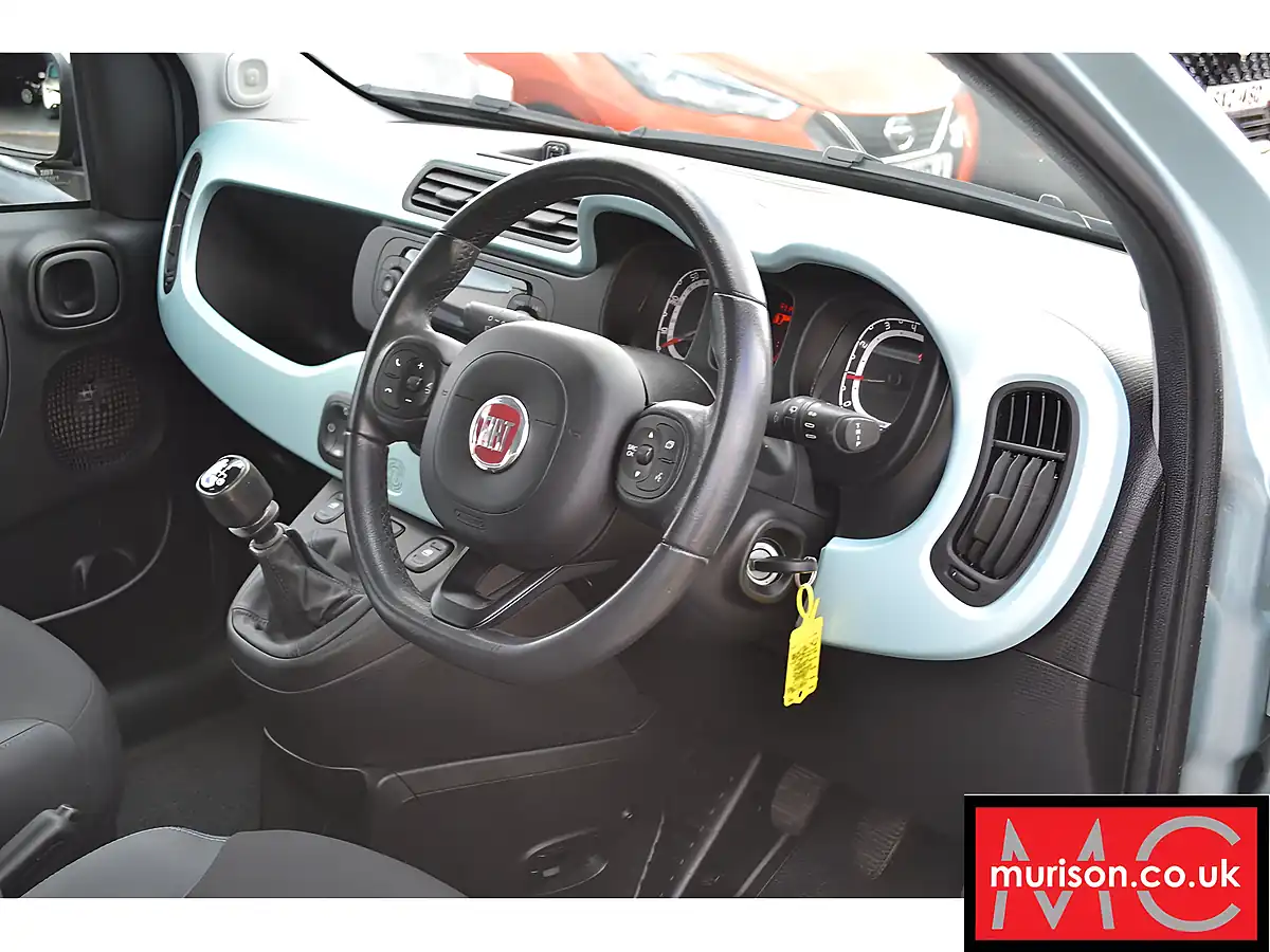 Used 2020 Fiat Panda City Cross Dew Green - Interior and Exterior details 13