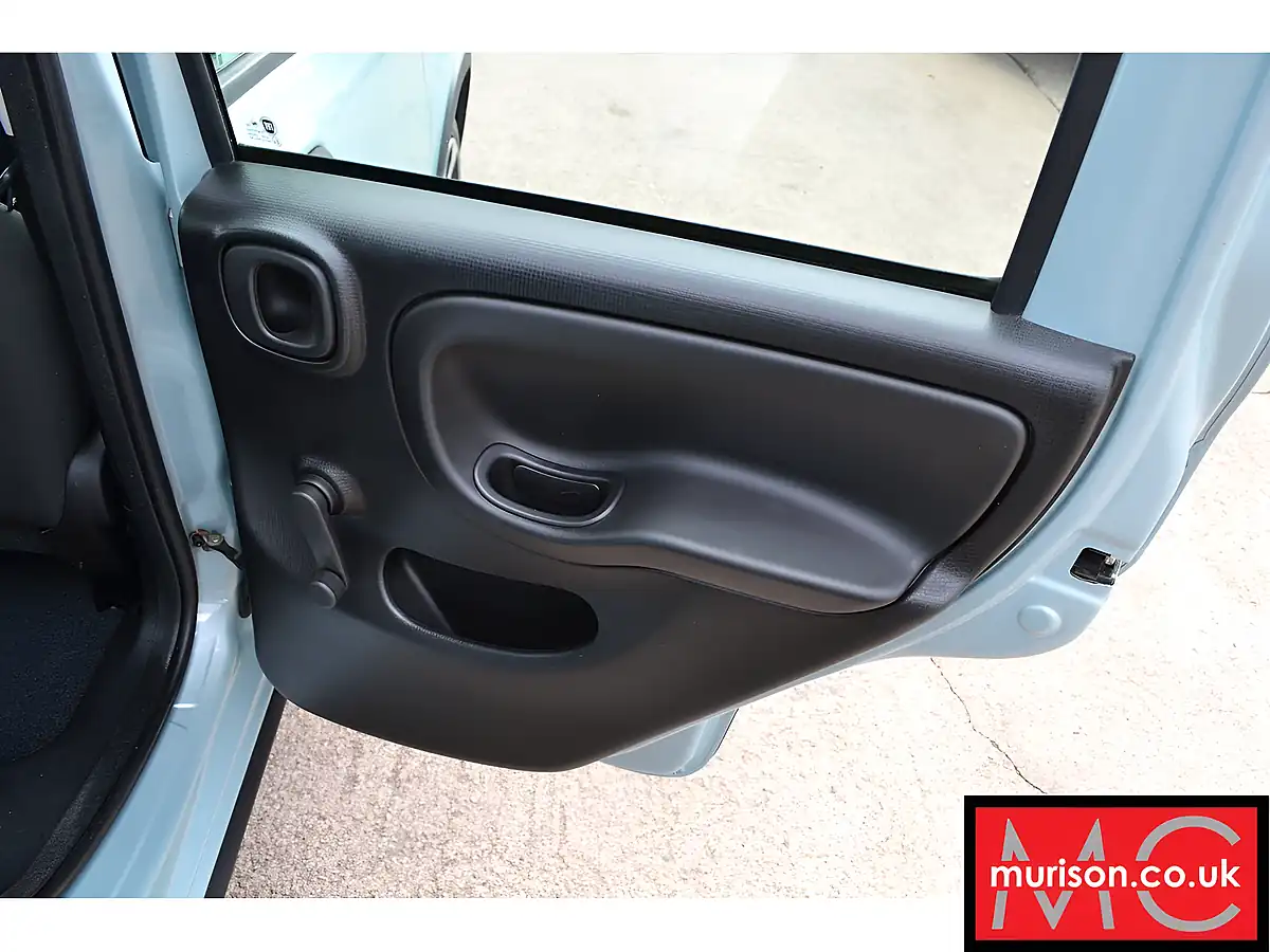 Used 2020 Fiat Panda City Cross Dew Green - Interior and Exterior details 14