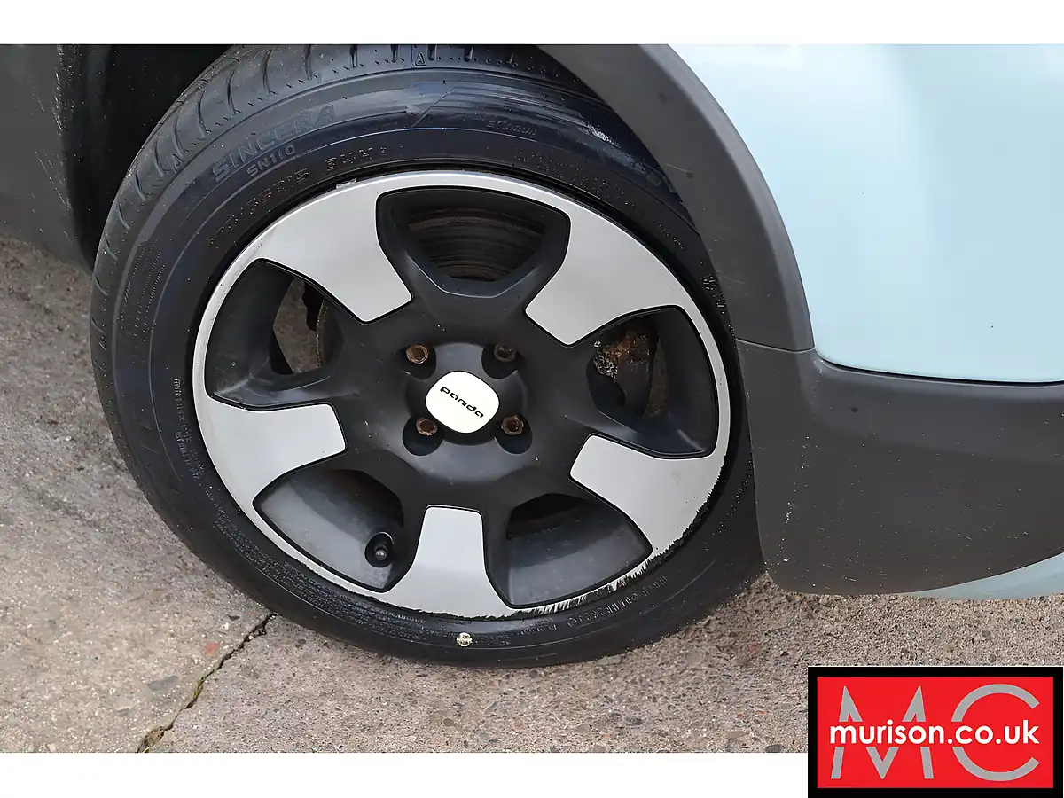 Used 2020 Fiat Panda City Cross Dew Green - Interior and Exterior details 20