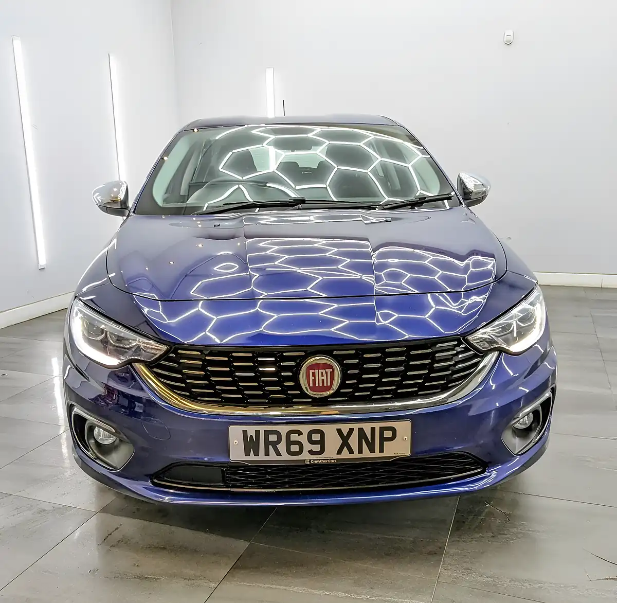 Used 2020 Fiat Tipo Mirror Mirror Blue - Interior and Exterior details 4