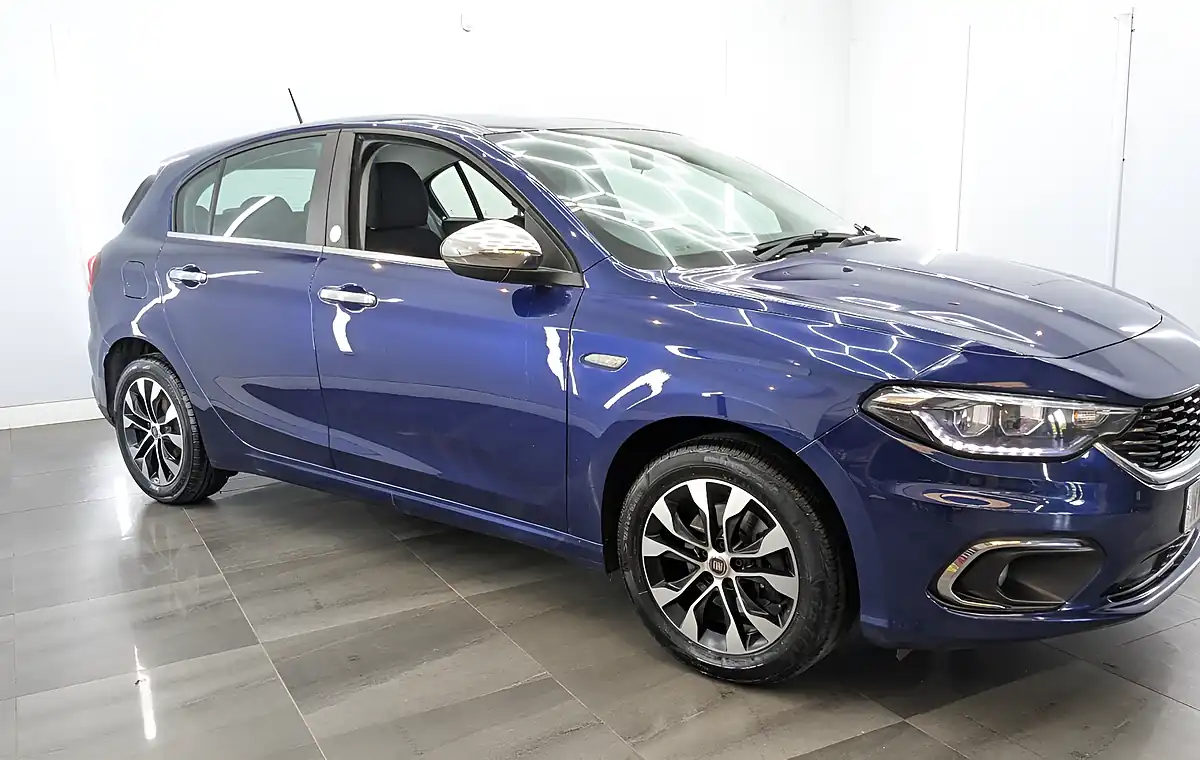 Used 2020 Fiat Tipo Mirror Mirror Blue - Interior and Exterior details 5