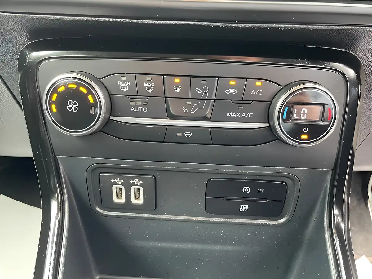 Used 2020 Ford Ecosport ST-Line Blue - Interior and Exterior details 16