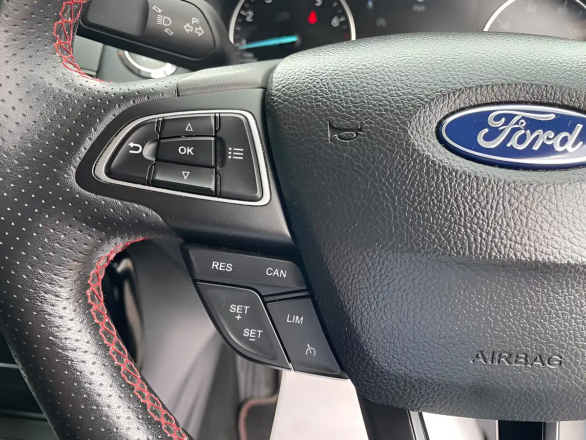 Used 2020 Ford Ecosport ST-Line Blue - Interior and Exterior details 18