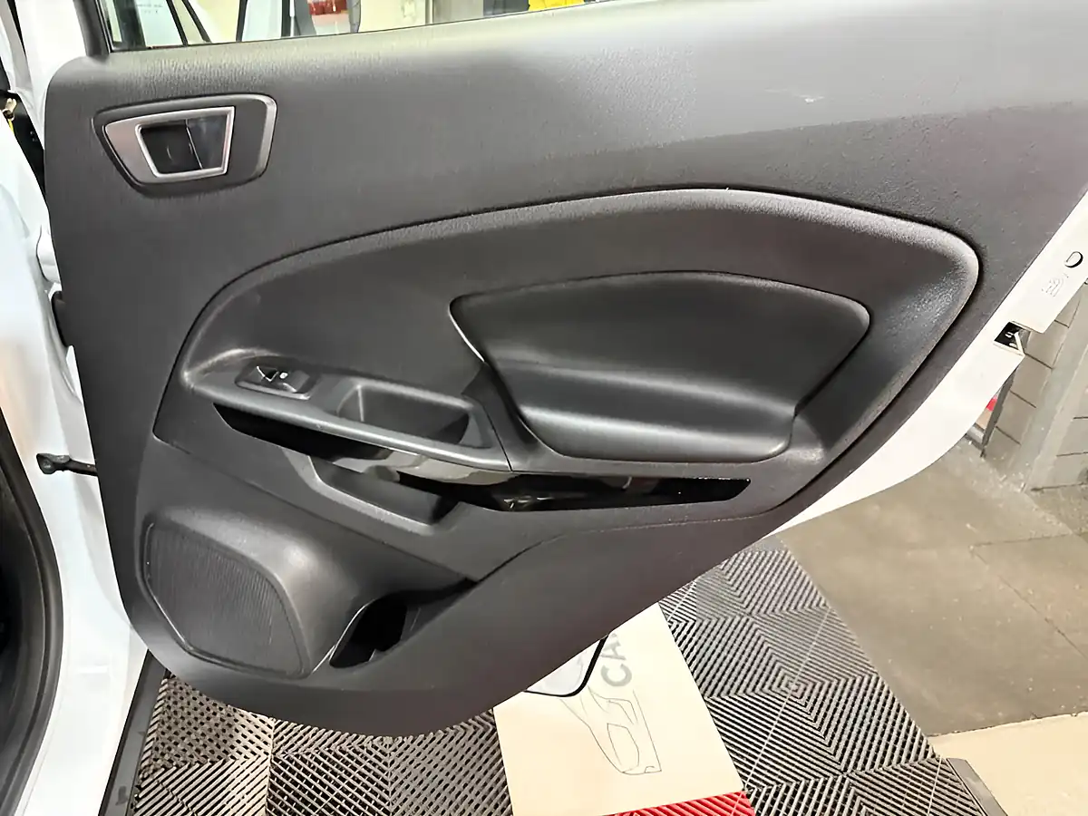 Used 2020 Ford Ecosport Titanium White - Interior and Exterior details 13