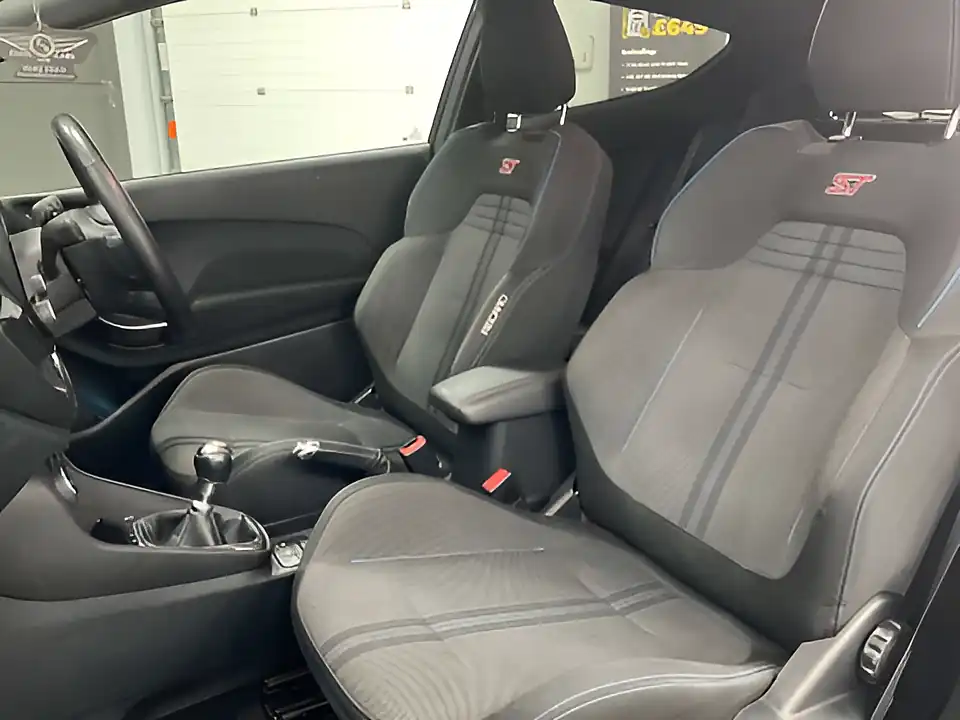 Used 2020 Ford Fiesta ST-2 Black - Interior and Exterior details 17