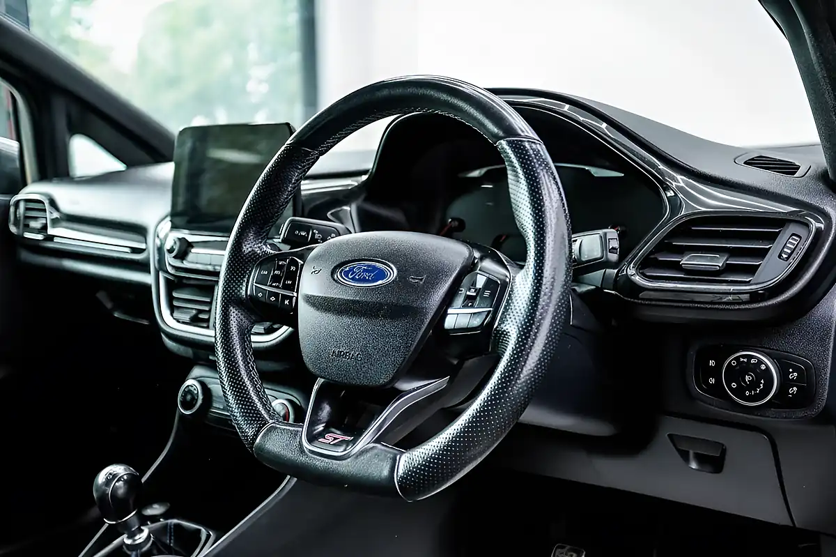 Used 2020 Ford Fiesta ST-2 Grey - Interior and Exterior details 15