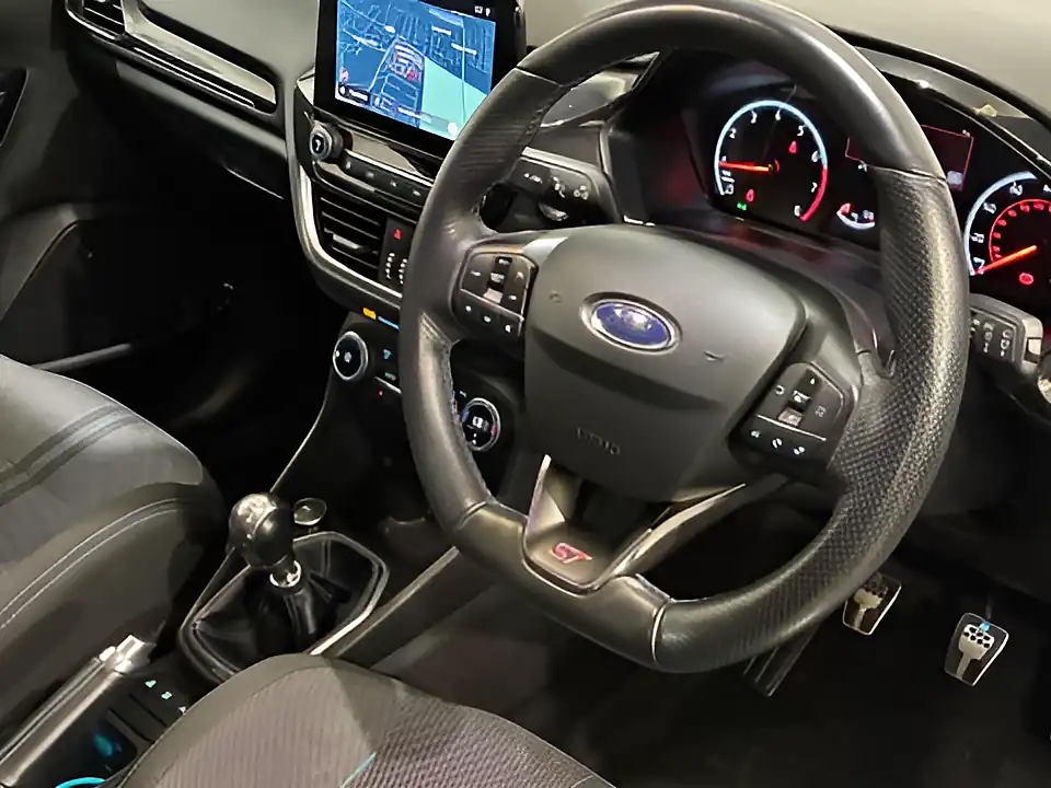 Used 2020 Ford Fiesta ST-2 Silver - Interior and Exterior details 3