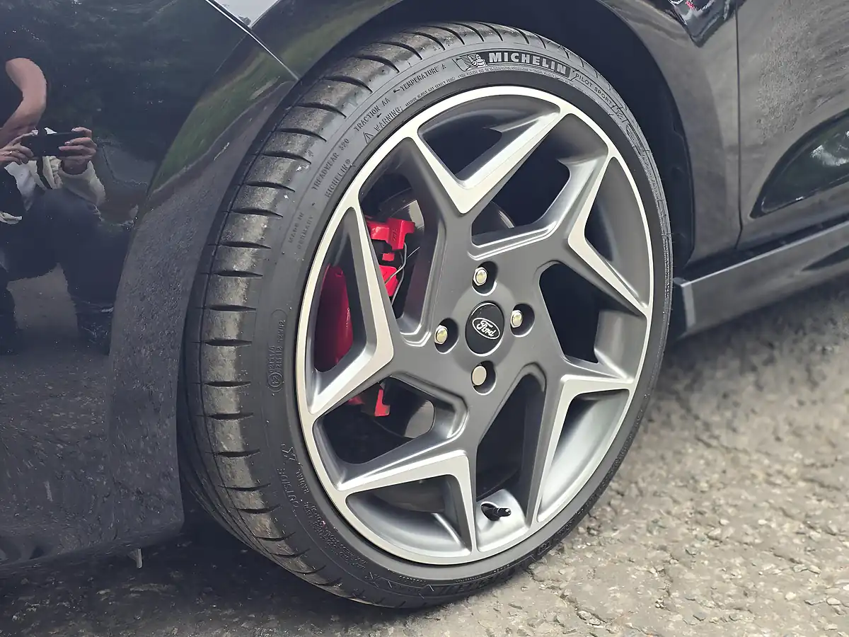 Used 2020 Ford Fiesta ST-3 Black - Interior and Exterior details 13
