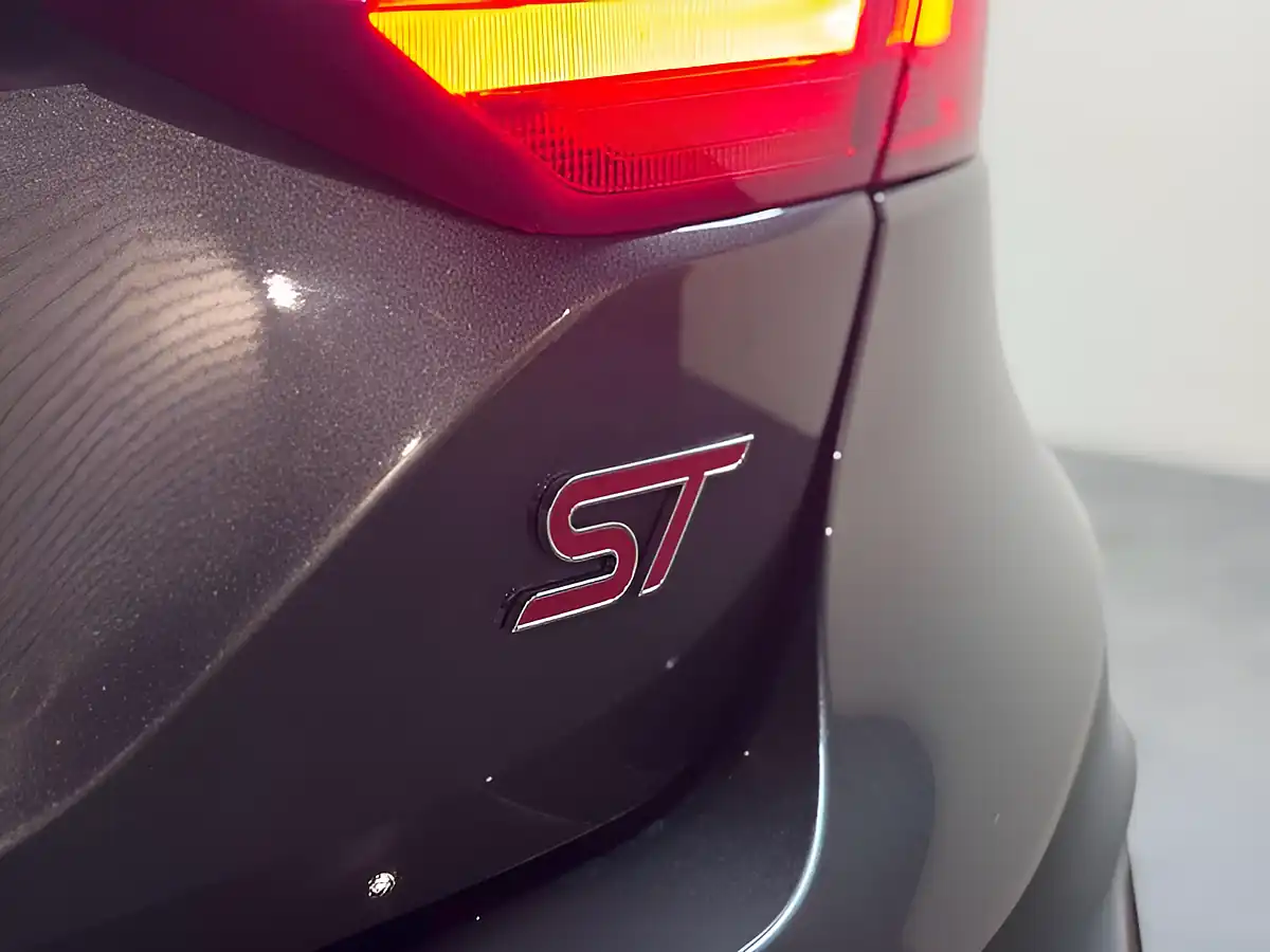 Used 2020 Ford Fiesta ST-3 Grey - Interior and Exterior details 9