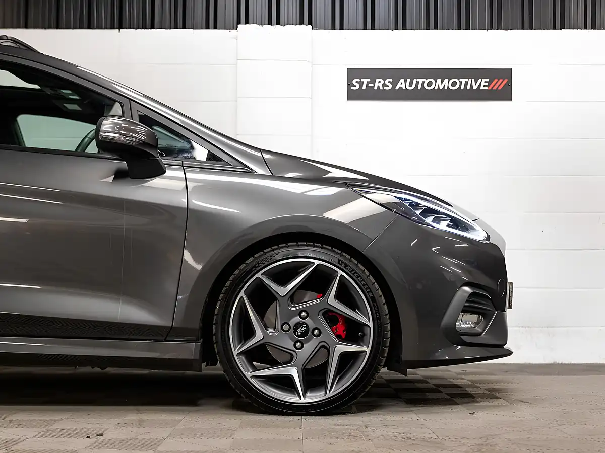 Used 2020 Ford Fiesta ST-3 Grey - Interior and Exterior details 14
