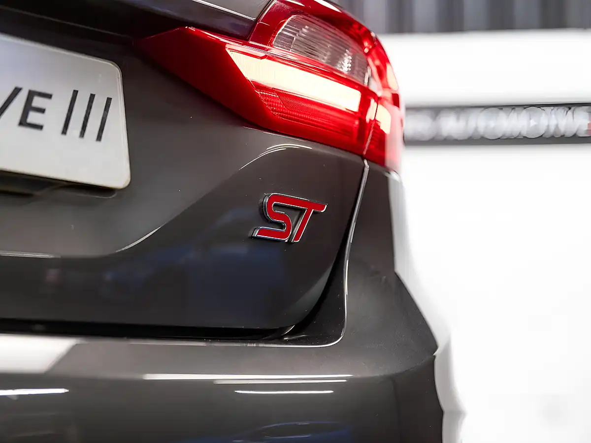 Used 2020 Ford Fiesta ST-3 Grey - Interior and Exterior details 17