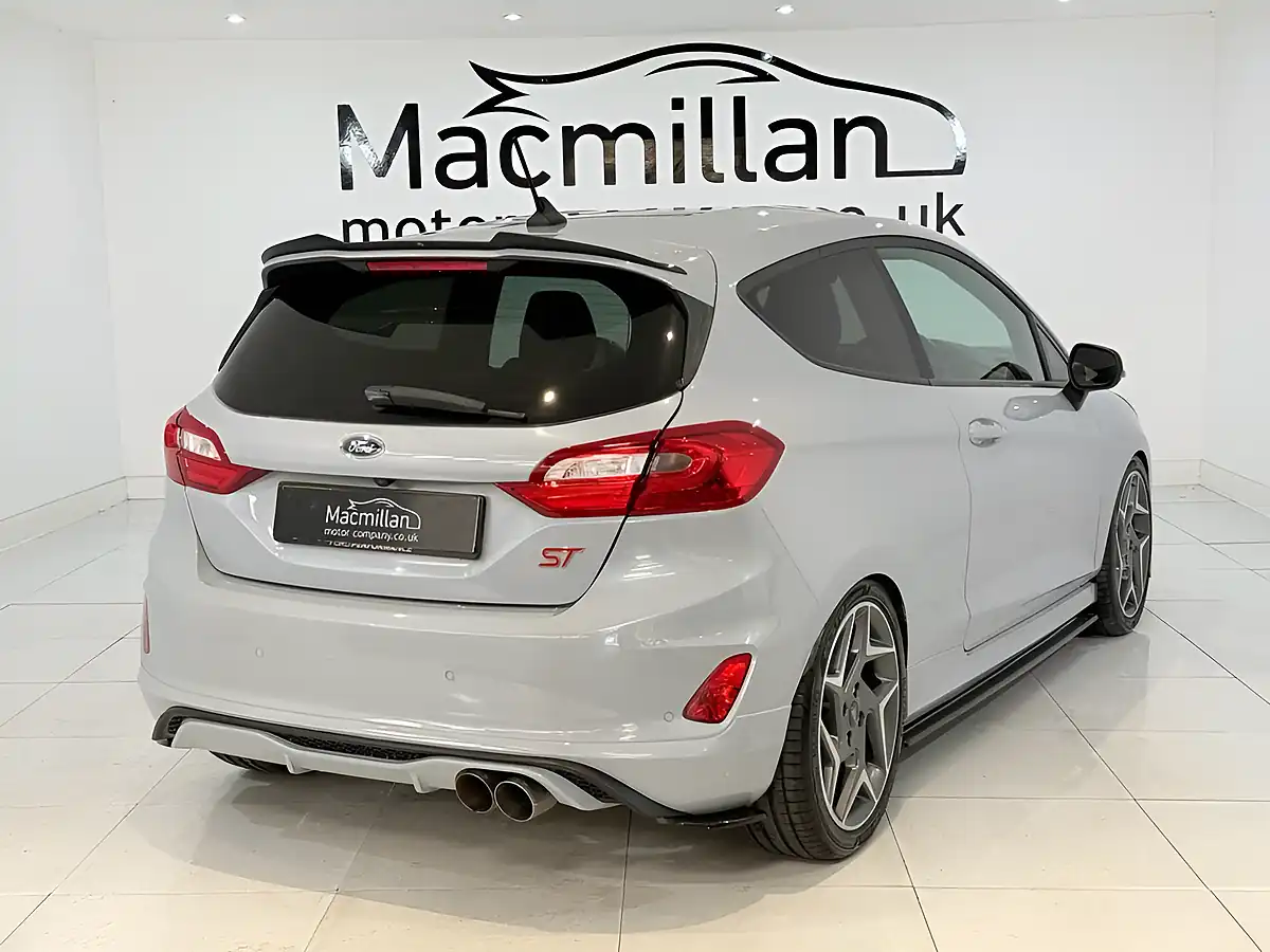Used 2020 Ford Fiesta ST-3 Silver - Interior and Exterior details 11