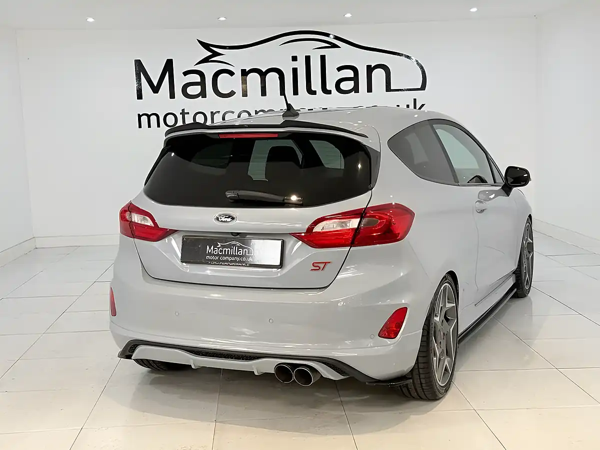 Used 2020 Ford Fiesta ST-3 Silver - Interior and Exterior details 13