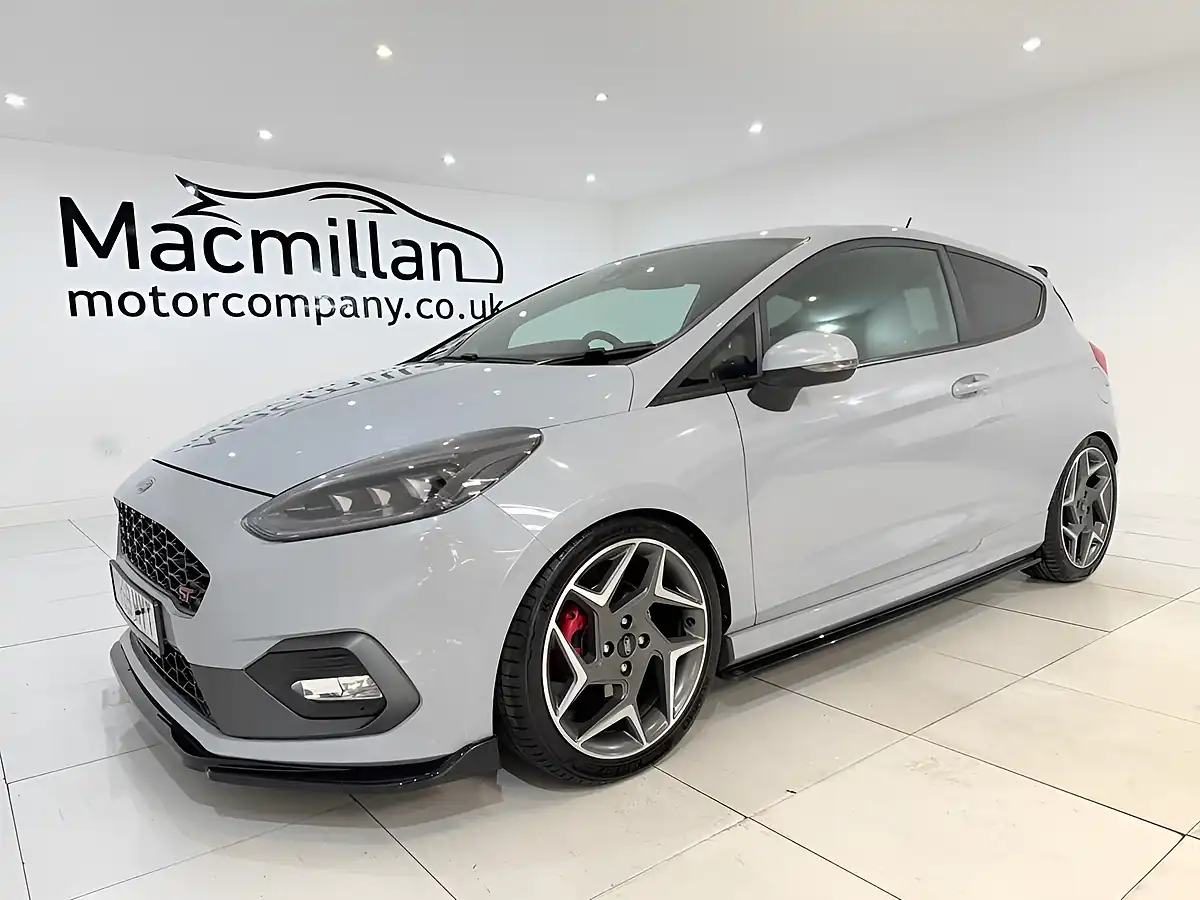 Used 2020 Ford Fiesta ST-3 Silver - Interior and Exterior details 15