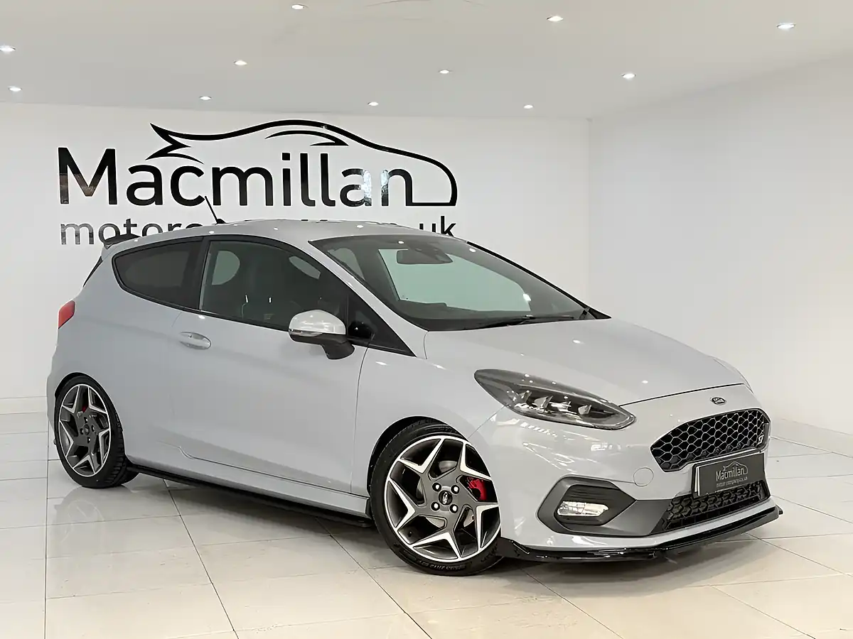 Used 2020 Ford Fiesta ST-3 Silver - Interior and Exterior details 3