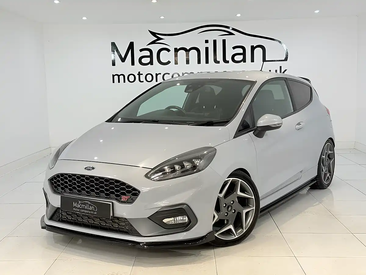Used 2020 Ford Fiesta ST-3 Silver - Interior and Exterior details 7