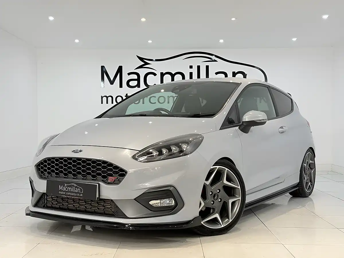 Used 2020 Ford Fiesta ST-3 Silver - Interior and Exterior details 9