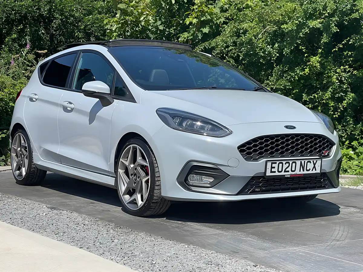 Used 2020 Ford Fiesta ST-3 Silver - Interior and Exterior details 12