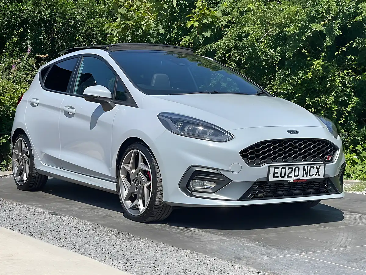 Used 2020 Ford Fiesta ST-3 Silver - Interior and Exterior details 13