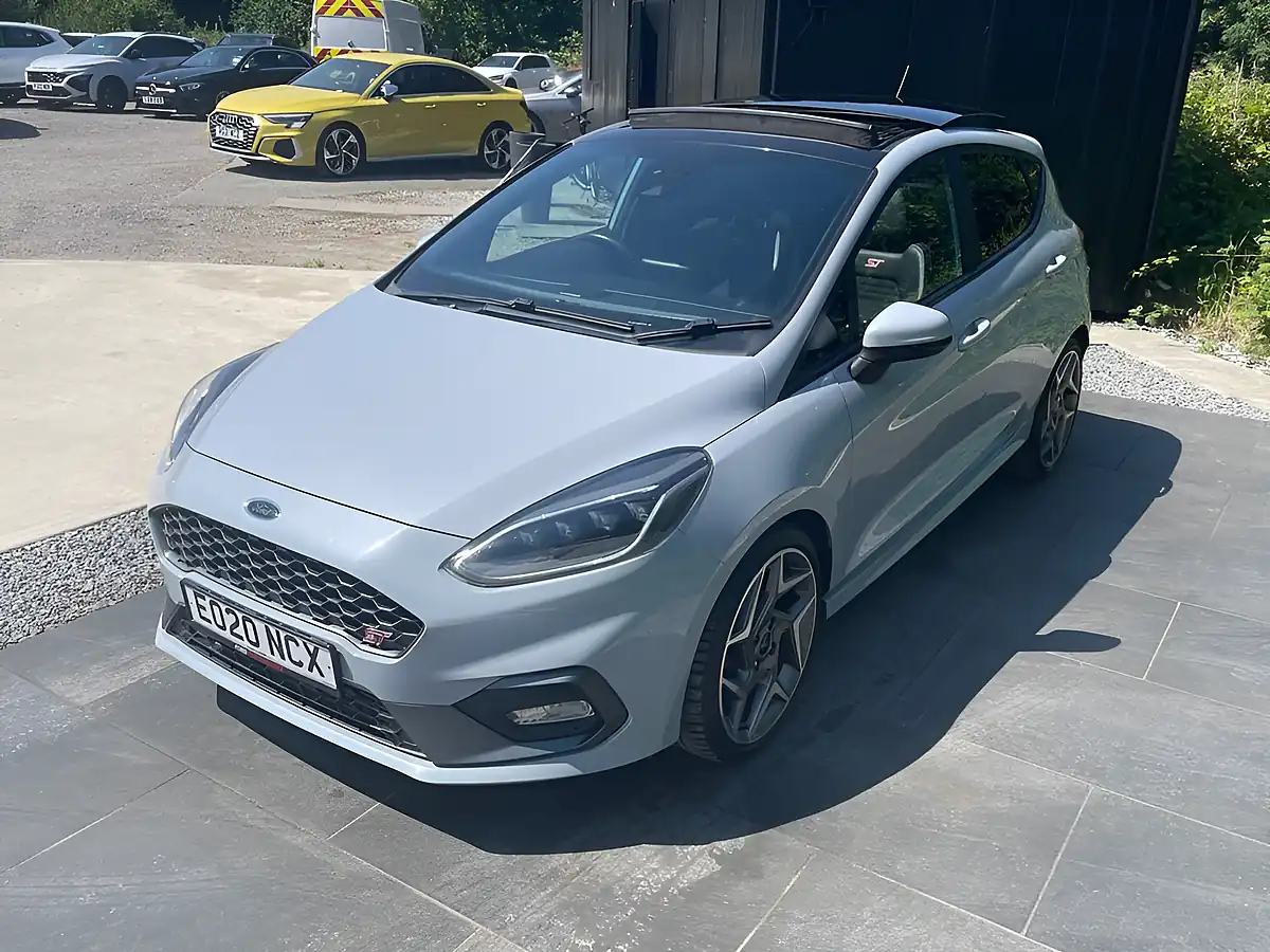 Used 2020 Ford Fiesta ST-3 Silver - Interior and Exterior details 20