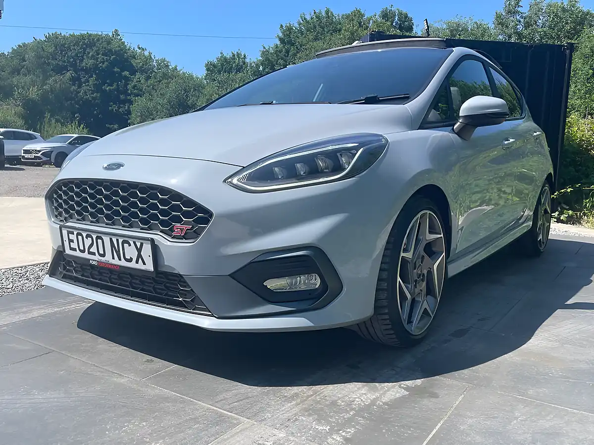 Used 2020 Ford Fiesta ST-3 Silver - Interior and Exterior details 3